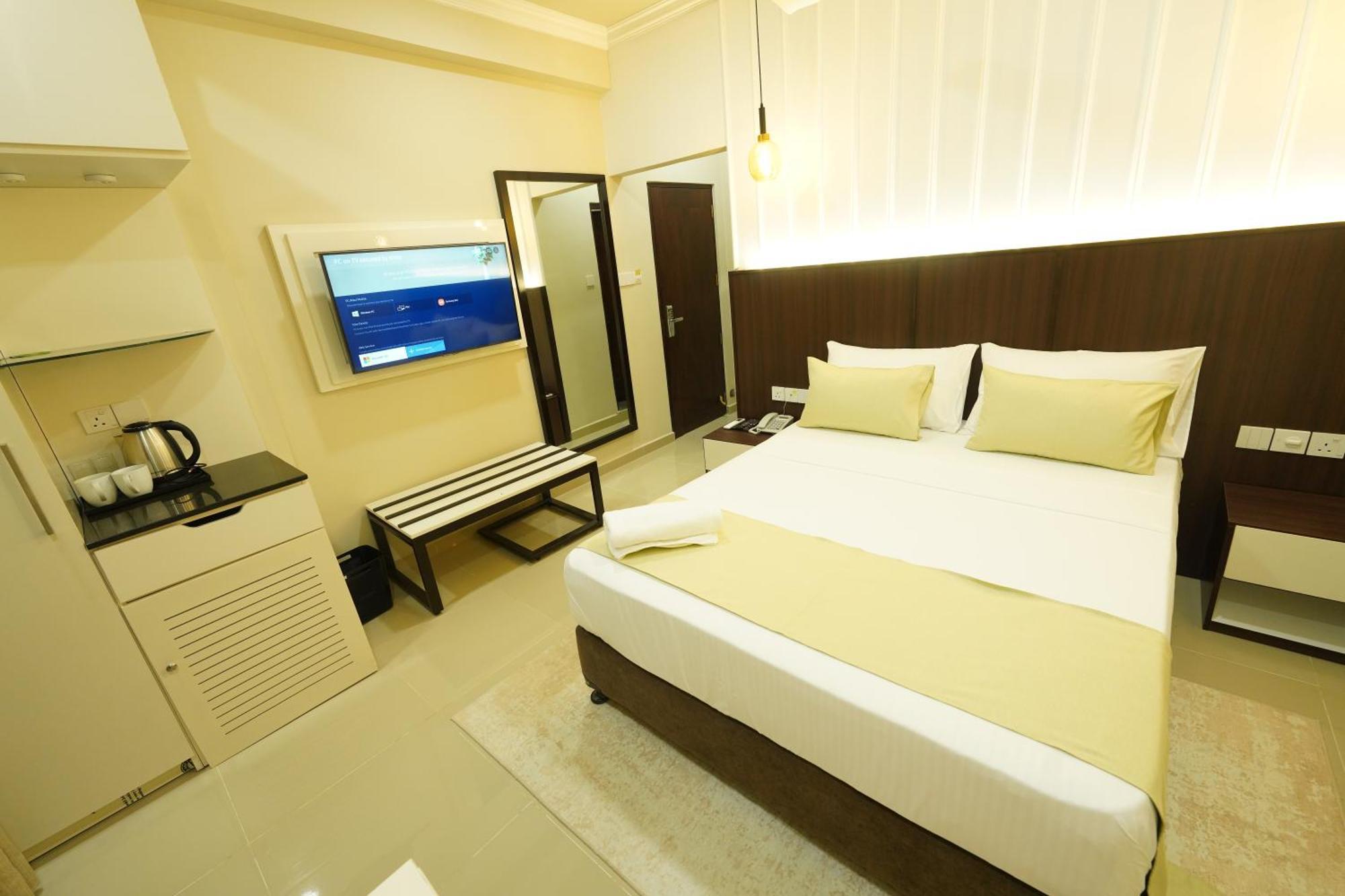 Hotel Grand Amanee Ratnapura Exteriör bild