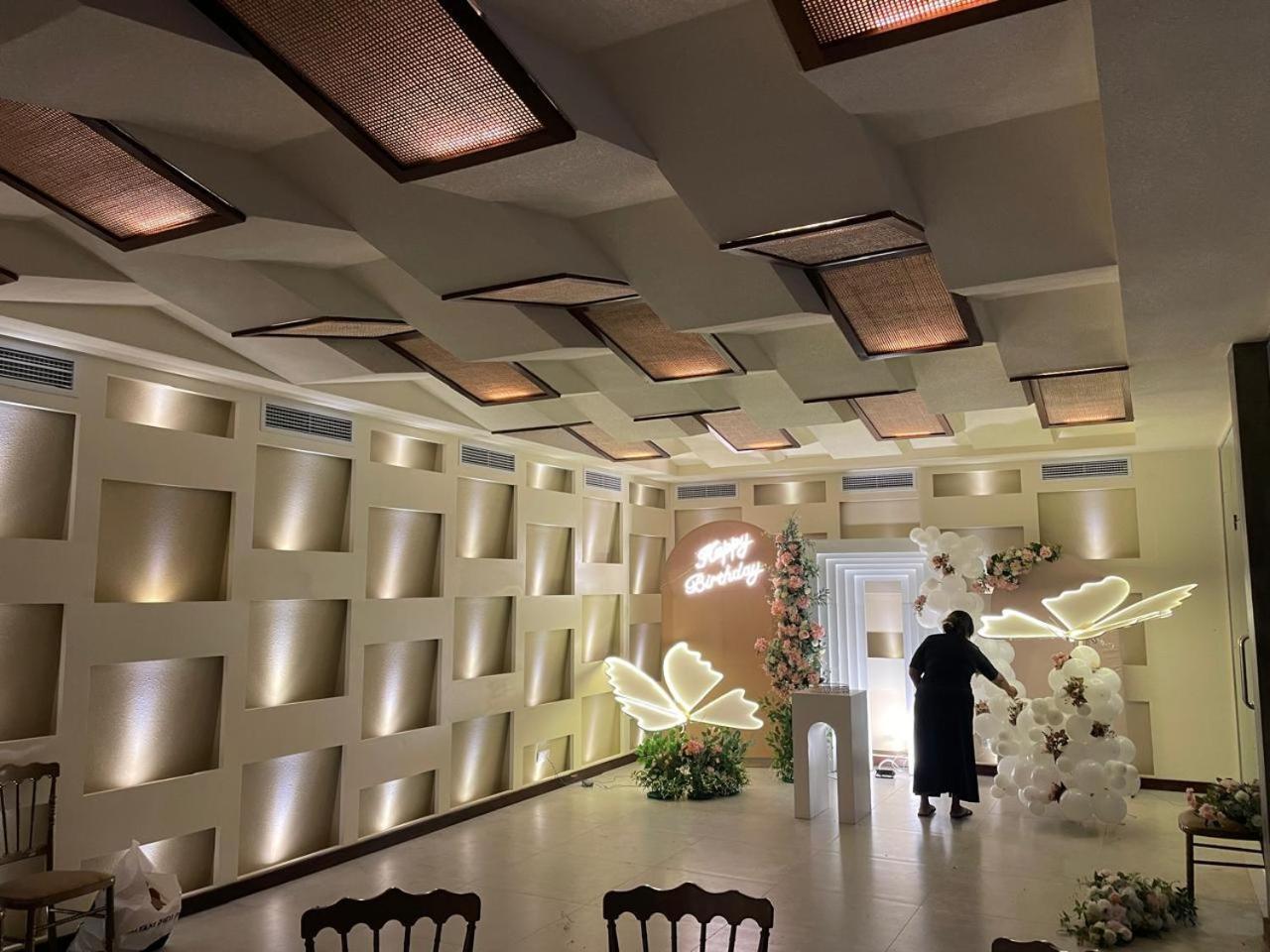 Hotel Grand Amanee Ratnapura Exteriör bild